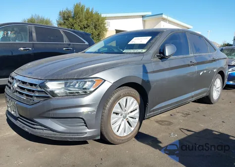 2019 Volkswagen Jetta 1.4T R-Line/1.4T S/1.4T Se z USA, uszkodzony, nr VIN 3VWC57BU0KM083952